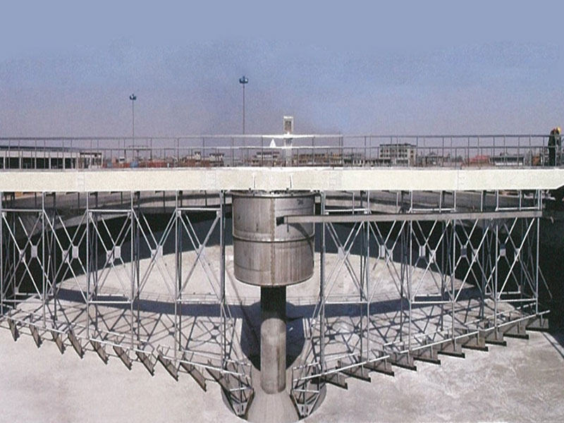 橋式刮（吸）泥機(jī)